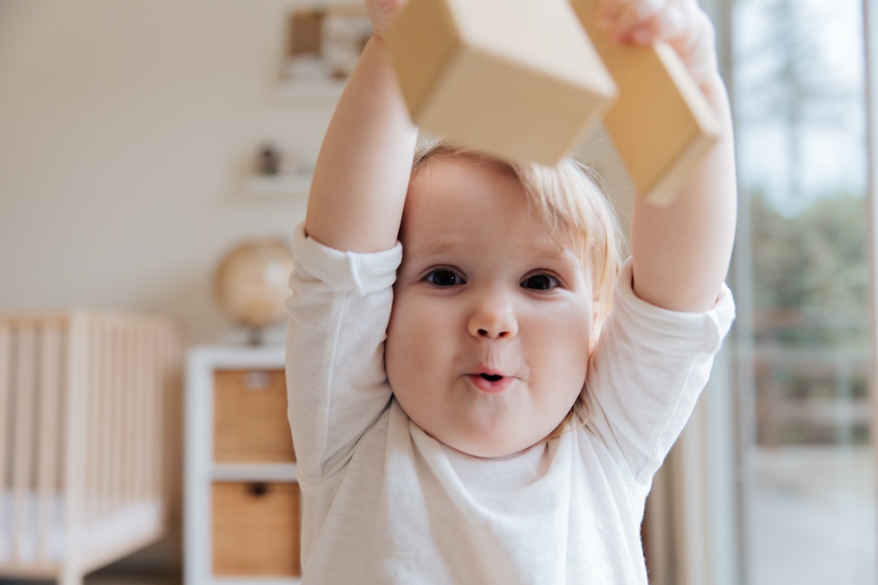 Raising a Bilingual Baby: Benefits and Strategies